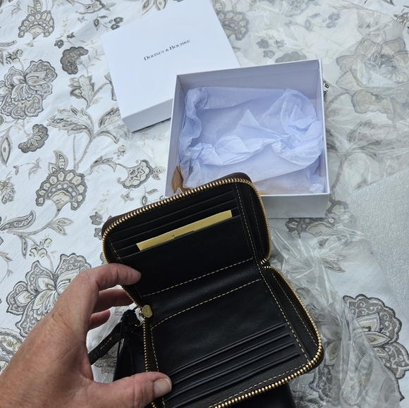 Dooney and Bourke - Picture 6 of 8